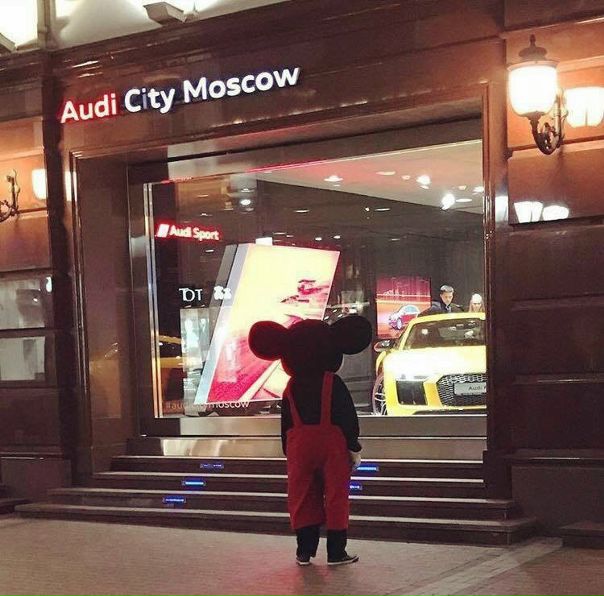 Сколько же грусти в этом фото...