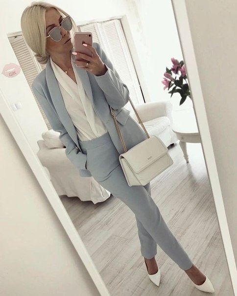 Супер! Ходила бы так на работу 