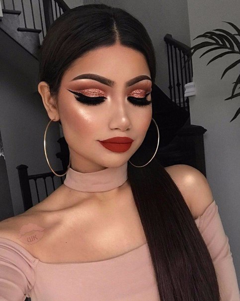 Крутой макияж для особого случая. Нравится