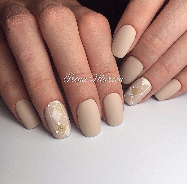 Очень крутой! Ходила бы с таким