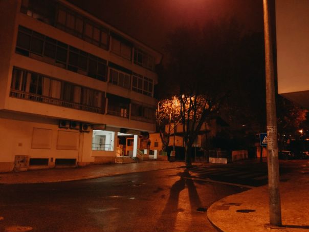 Истинное одиночество — это присутствие человека, который тебя не понимает.