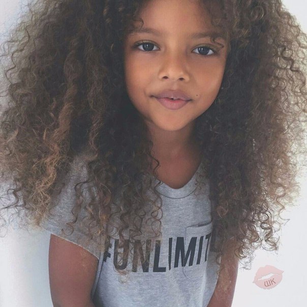 Вот это кудряшки у девочки 