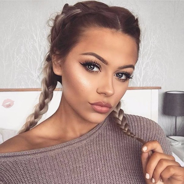 Отличный мэйк и ничего лишнего! Как тебе