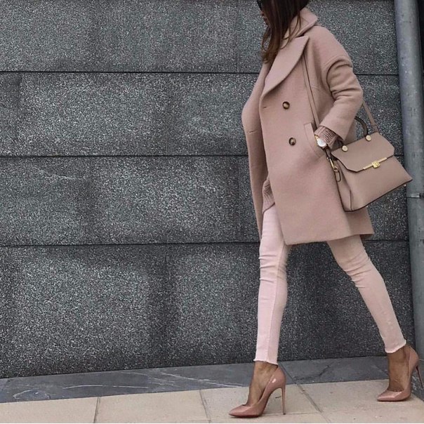 Оделась бы так