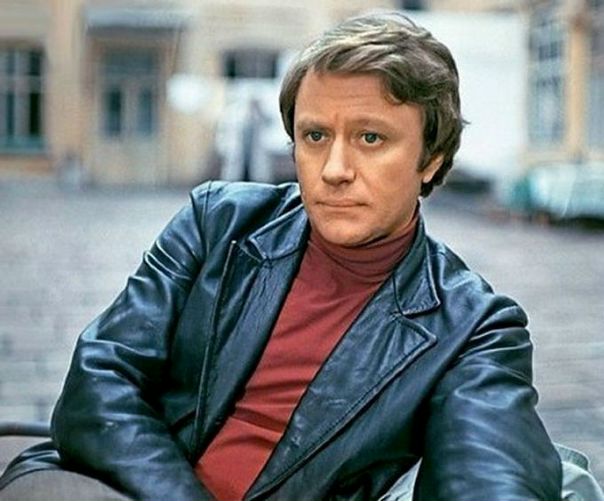 Сегодня исполнилось бы 76 лет великому советскому актеру Андрею Миронову