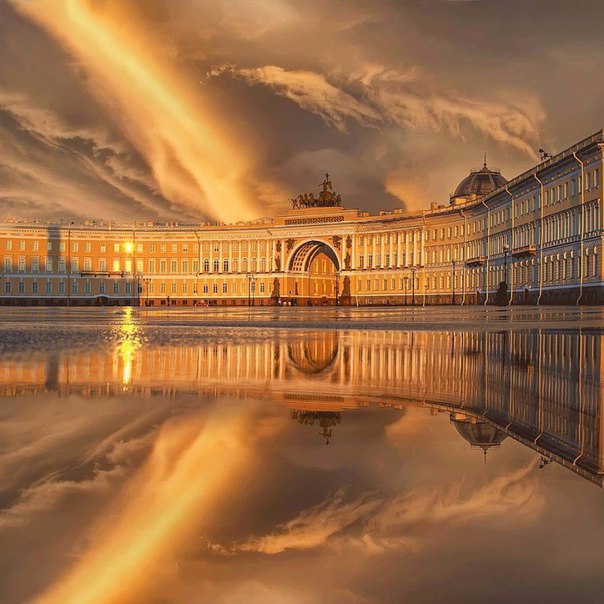 Шикарный закат в Санкт-Петербурге, Россия