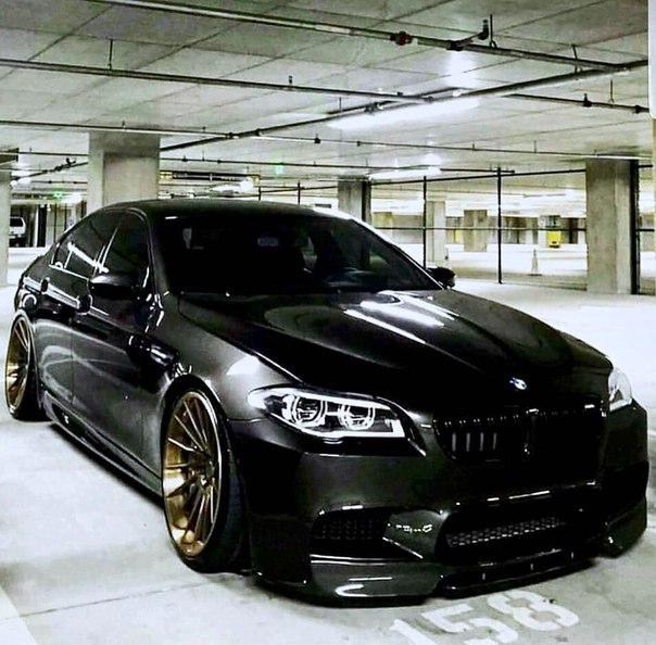 #BMW M5 F10 