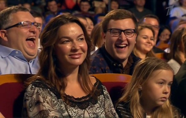 Мне кажется, что внучка Маслякова - единственная кто адекватно смотрит на нынешний КВН