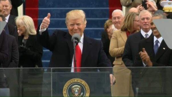 Дональд Трамп официально вступил в должность президента США.