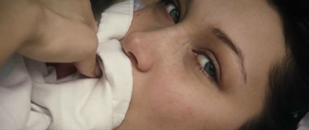 Невинная девчонка, которая делала несчастными всех, потому что не хотела обижать никого.
