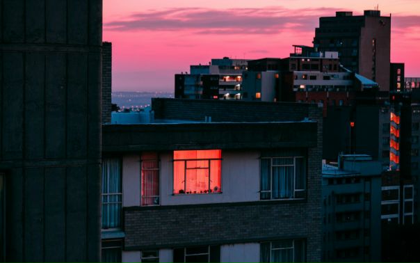 Только те люди, что подходят друг другу, не скучают в тишине. Такой вот парадокс.